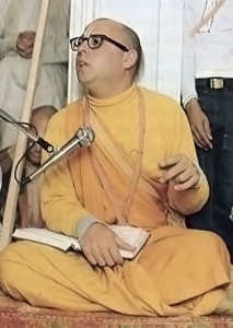 Hrdayananda dasa Gosvami, a devotee in the renounced order, is now on a speaking tour of colleges and universities in the midwestern United States. 1973.