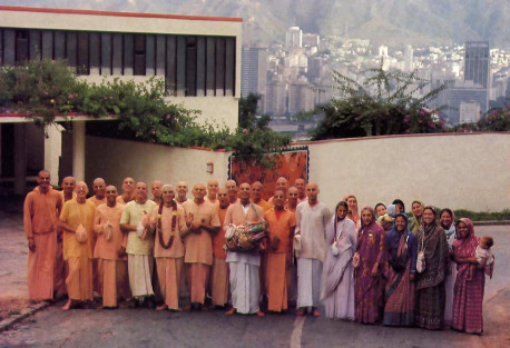 In the Caracas bills (right), above the skyscrapers in the city's basin, devotees maintain the oldest K{~Qa center on the continent.
