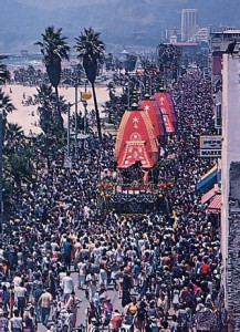 Hundreds or thousands join the annual Festival or the Chariots parade (Ratha-yatra) at Venice Beach.