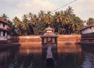 Within the temple compound the quaint Madhvasarovara serves as the traditional bathing place for the priest and his attendants.