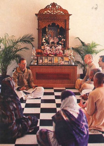 Farm president Tarakanatha dasa gives a class on the Srimad-Bhagavatam, India's great spiritual classic, with Srila Prabhupada's translation and commentary.