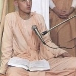 Satsvarupa dasa Gosvami giving class