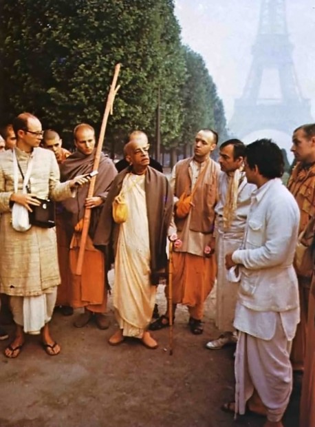 Transcendental words. Srila Prabhupada instructs his disciples during a morning walk in Paris.