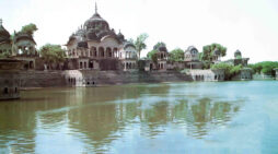 Vrindavan, 1975. Vrndavana—Land of No Return (Part 2)