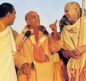 Delighting his disciples with spiritual insights, Srila Prabhupada instructed them in the philosophy of Krsna consciousnes as he himself had received it through the chain of disciplic succession.