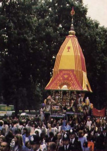 The Lord of the Universe rolls down Park Lane in His chariot during the Ratha-yatra festival in London