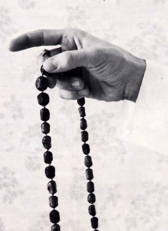 How To Chant On Japa Beads