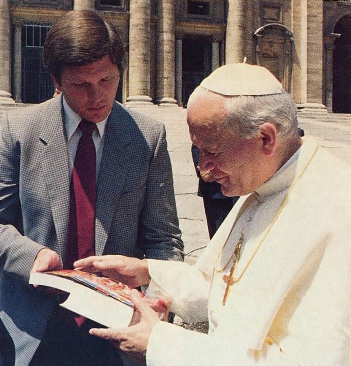 Pope John Paul II Gets Krishna Books