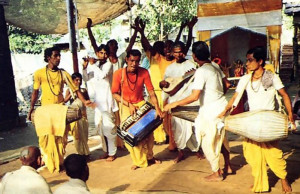 In the city of Navadvipa, local people chant the Lord's holy names for as long as seventy-two hours nonstop